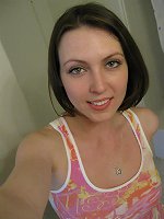 romantic female looking for guy in Bluffton, Ohio
